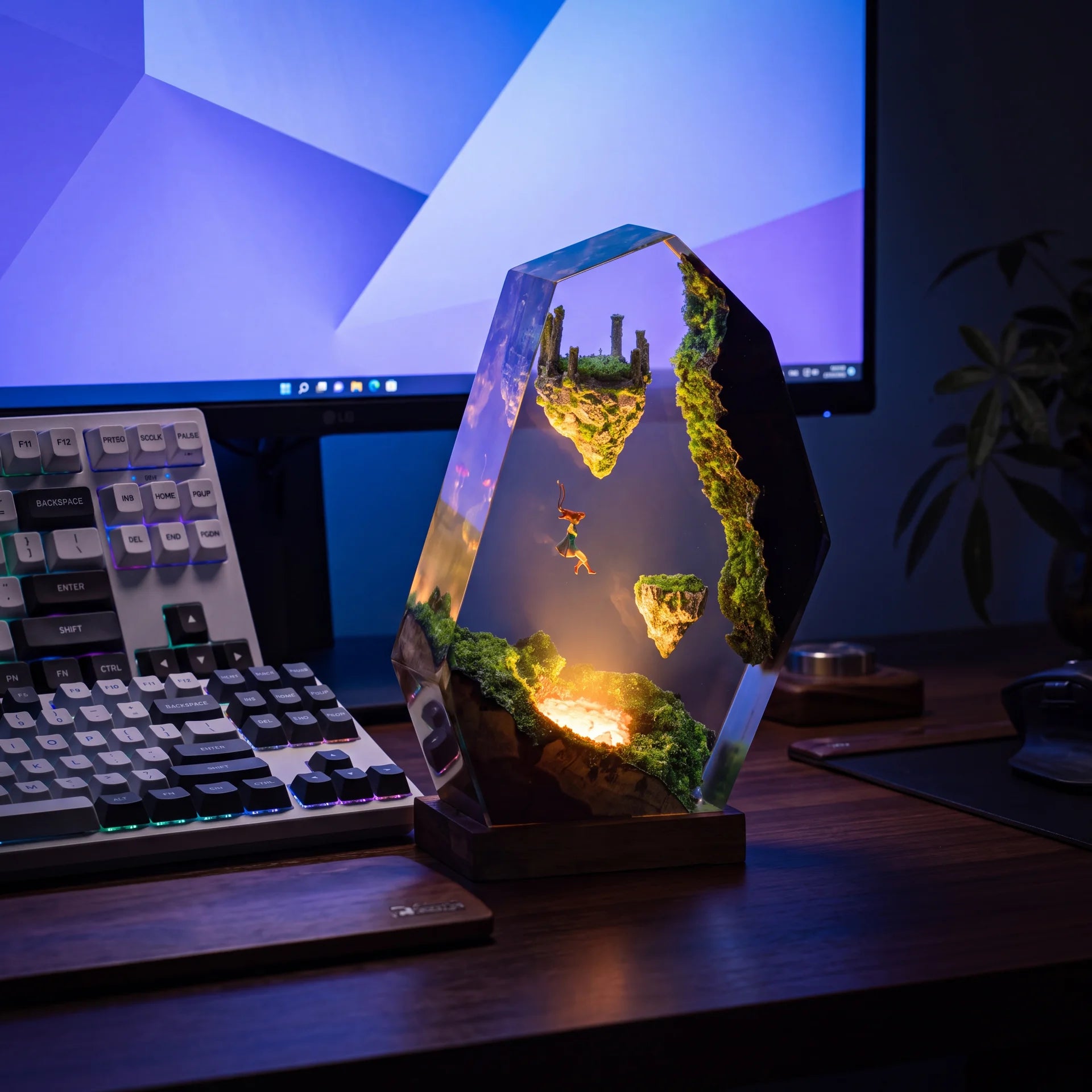 Zelda Sky Islands Resin Art Lamp - Handcrafted by Jisoo 🟢💚✨
